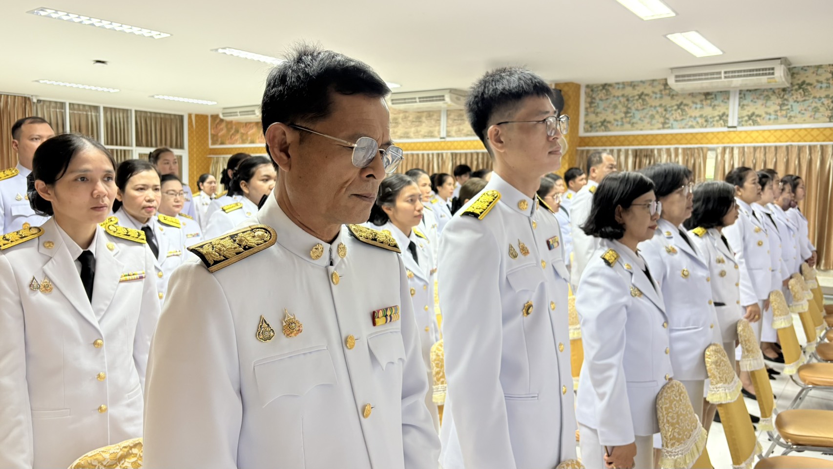 🌻✨พช.ชลบุรี ร่วมพิธีรับเหรียญที่ระลึกพระราชทาน เนื่องในวันข้าราชการพลเรือน และวันคล้ายวันสถาปนากระทรวงมหาดไทย ครบรอบ 133 ปี วันที่ 1 เมษายน 2568 กรมการพัฒนาชุมชน กระทรวงมหาดไทย