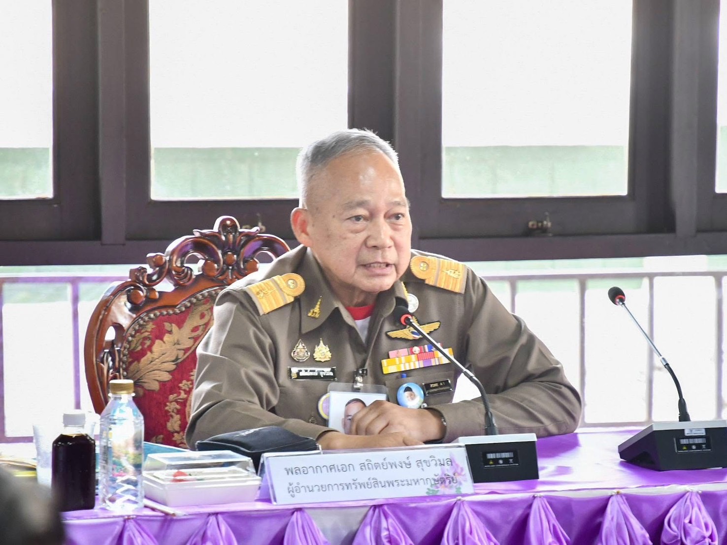 🌊🌊 เลขานุการในพระองค์ พระบาทสมเด็จพระเจ้าอยู่หัว นำทีมติดตามโครงการพัฒนาเกาะสีชัง เร่งแก้ปัญหาน้ำ-ส่งเสริมท่องเที่ยว ดันเศรษฐกิจท้องถิ่นโต