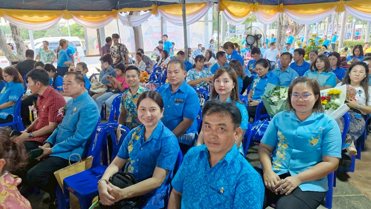 🌊🏆 จังหวัดชลบุรี จัดพิธีมอบโล่เกียรติคุณและเข็มเชิดชูเกียรติคนดีศรีเมืองชลจังหวัดชลบุรี ประจำปี 2568