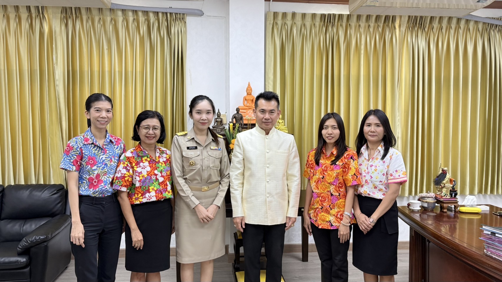 สำนักงานพัฒนาชุมชนจังหวัดชลบุรี 🎉 ขอแสดงความยินดี 🎉 กับนางสาวกมลวรรณ สุภากร