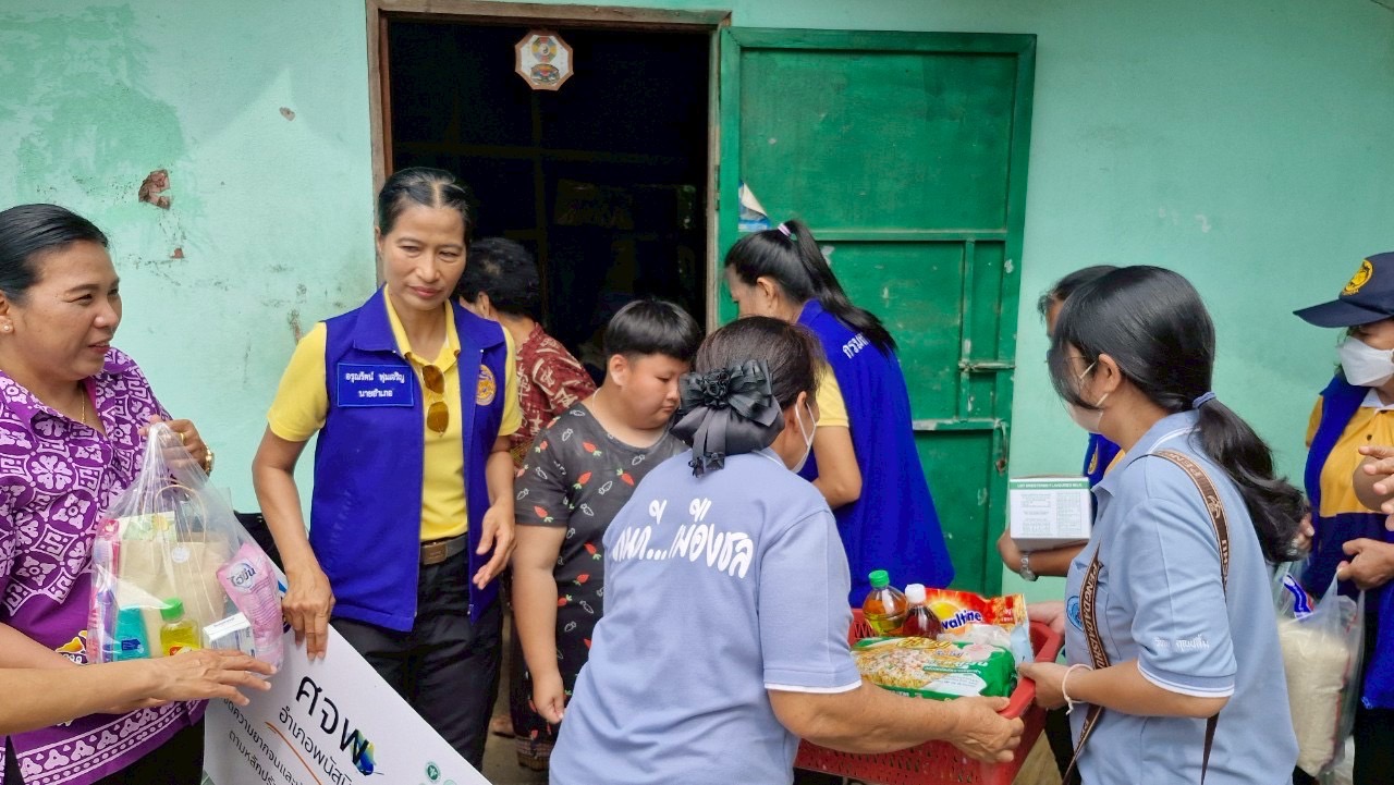 🏠 พช.ชลบุรี ติดตามครัวเรือนเป้าหมายโครงการ “บ้านห่วงใย จากใจ GLO” และครัวเรือนยากจนเป้าหมาย TPMAP