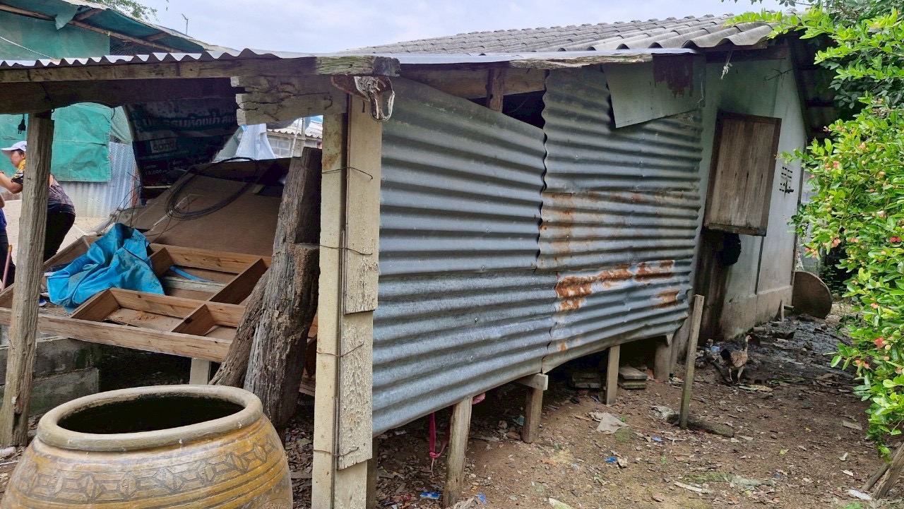 🏠 พช.ชลบุรี ติดตามครัวเรือนเป้าหมายโครงการ “บ้านห่วงใย จากใจ GLO” และครัวเรือนยากจนเป้าหมาย TPMAP