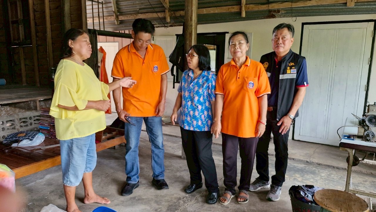 🏠 พช.ชลบุรี ติดตามครัวเรือนเป้าหมายโครงการ “บ้านห่วงใย จากใจ GLO” และครัวเรือนยากจนเป้าหมาย TPMAP