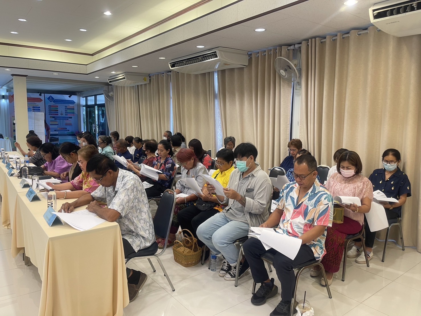 🌟🌟 พช.ชลบุรี ดำเนินการคัดเลือกคณะกรรมการเครือข่ายกลุ่มอาชีพ และผู้ผลิต ผู้ประกอบการหนึ่งตำบล หนึ่งผลิตภัณฑ์ ระดับจังหวัด