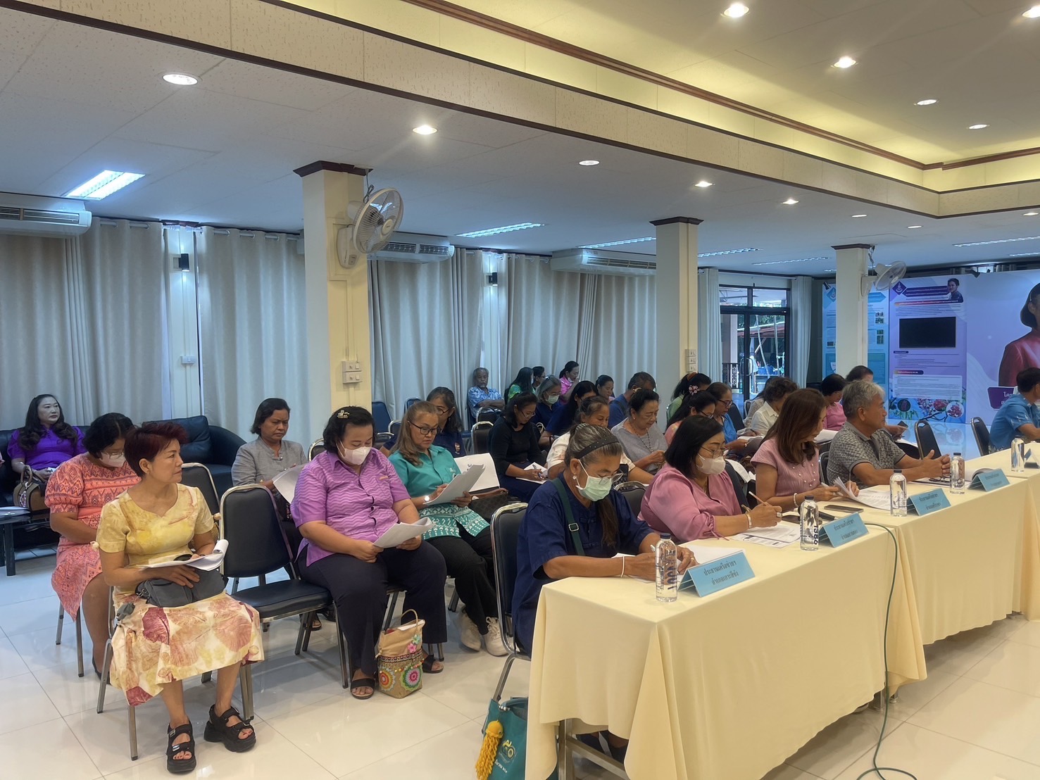 🌟🌟 พช.ชลบุรี ดำเนินการคัดเลือกคณะกรรมการเครือข่ายกลุ่มอาชีพ และผู้ผลิต ผู้ประกอบการหนึ่งตำบล หนึ่งผลิตภัณฑ์ ระดับจังหวัด