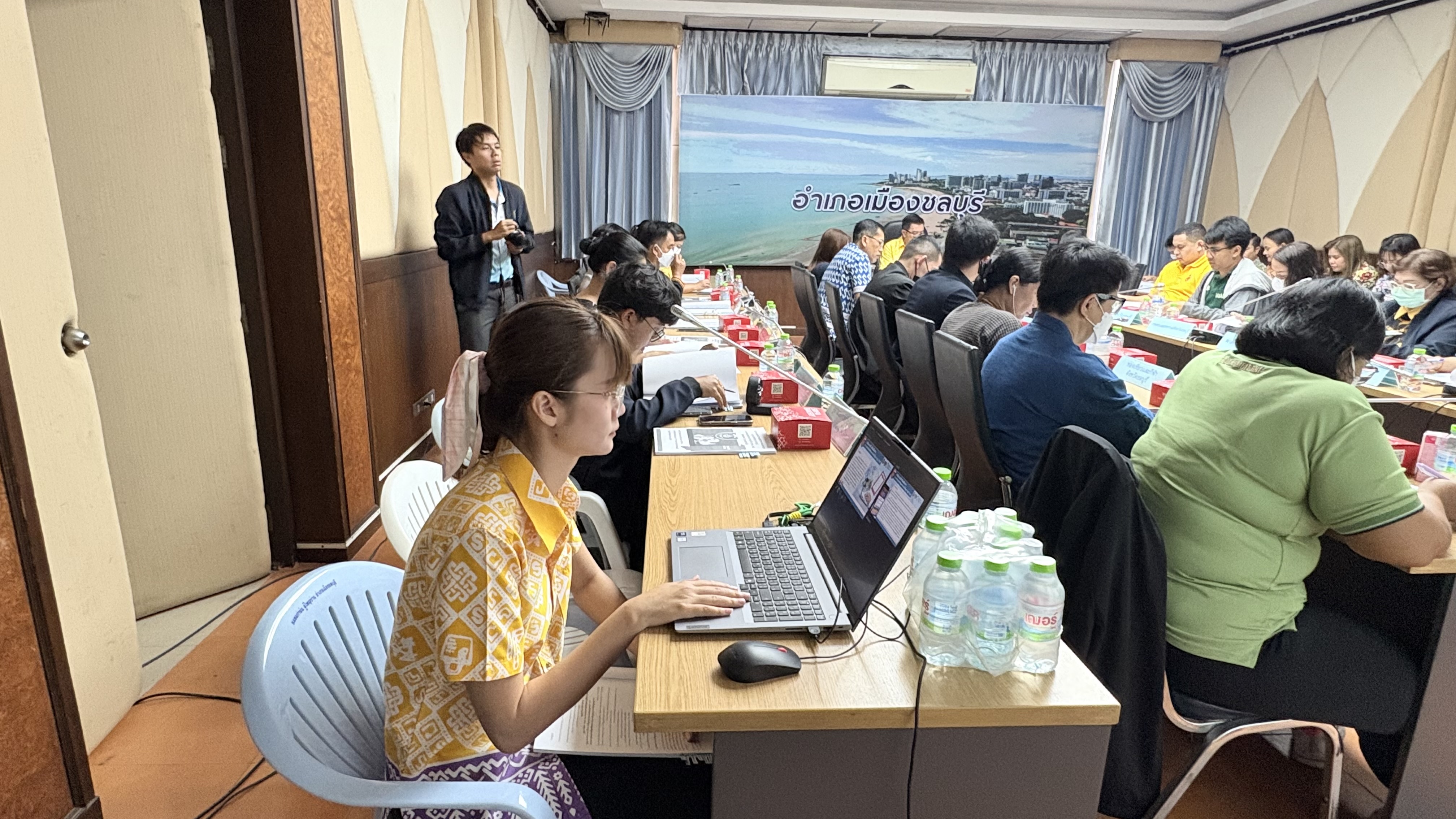 💎พช.ชลบุรี จัดประชุมคณะทำงานบริหารการจัดเก็บและใช้ประโยชน์ข้อมูลความจำเป็นพื้นฐาน (จปฐ.) และการนำเสนอผลการจัดเก็บและรับรองคุณภาพ จปฐ. ระดับจังหวัด