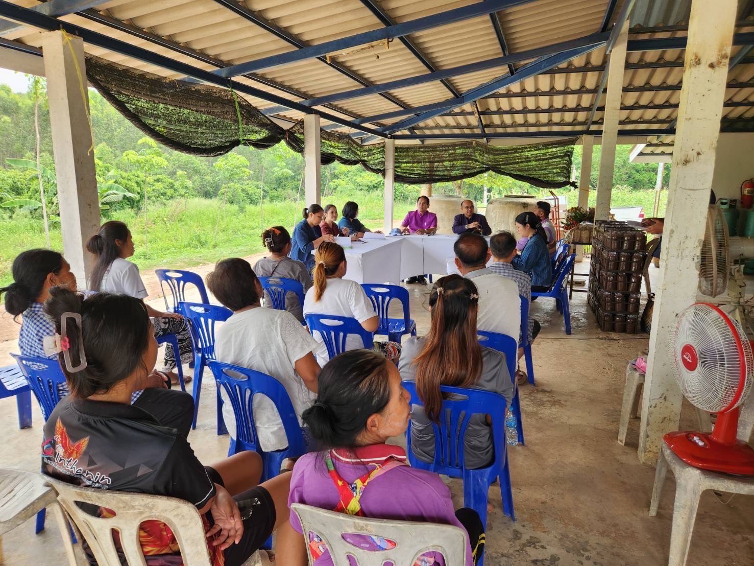 🧡🐘 พช.ชลบุรี ร่วมลงพื้นที่สนับสนุนหมู่บ้านคนรักษ์ช้างฯ จังหวัดชลบุรี