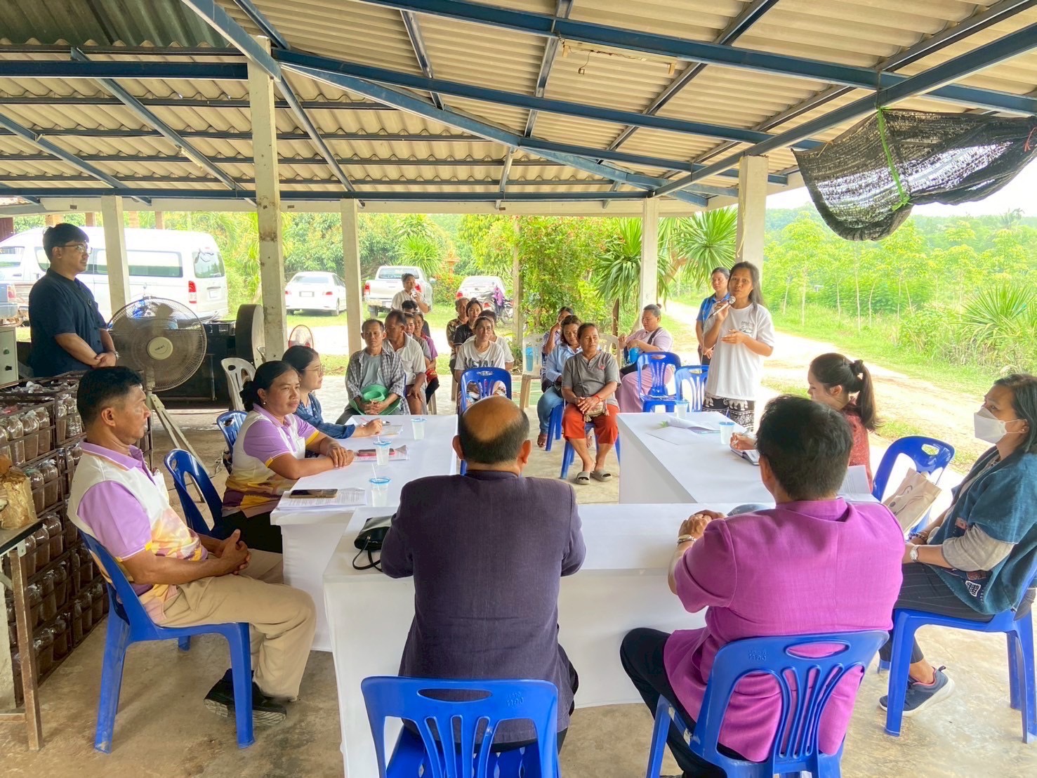 🧡🐘 พช.ชลบุรี ร่วมลงพื้นที่สนับสนุนหมู่บ้านคนรักษ์ช้างฯ จังหวัดชลบุรี