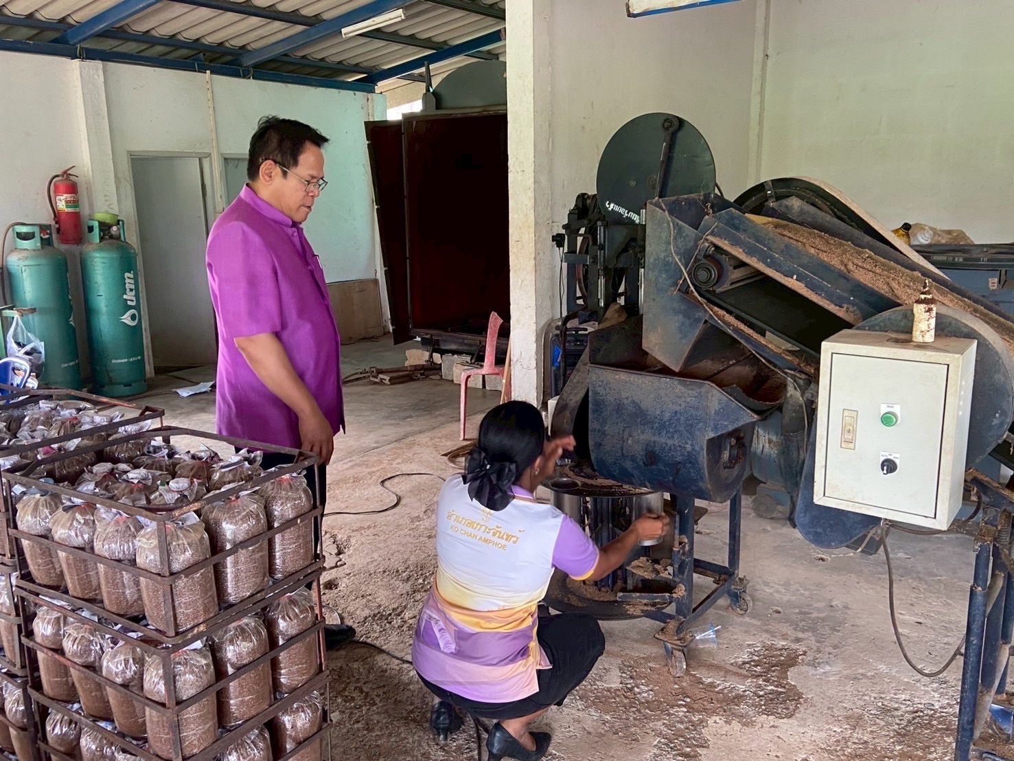 🧡🐘 พช.ชลบุรี ร่วมลงพื้นที่สนับสนุนหมู่บ้านคนรักษ์ช้างฯ จังหวัดชลบุรี