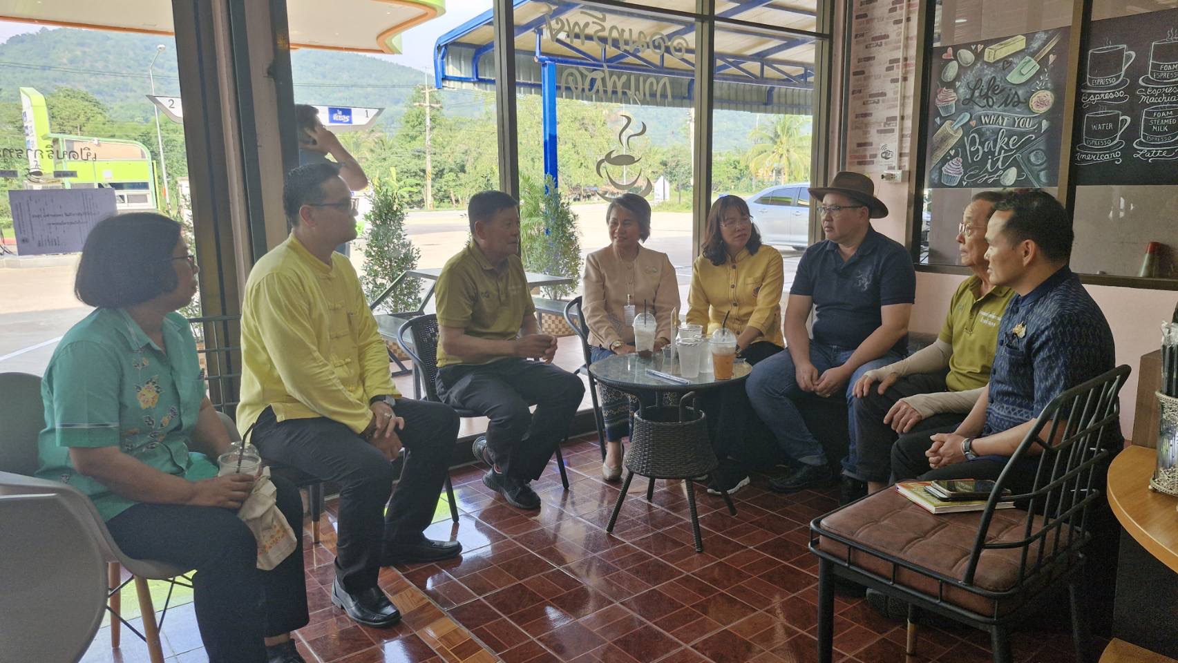 🌊🌊 พช.ชลบุรี ร่วมลงพื้นที่ติดตามการดำเนินงานกลุ่มออมทรัพย์เพื่อการผลิตบ้านป่าแดง