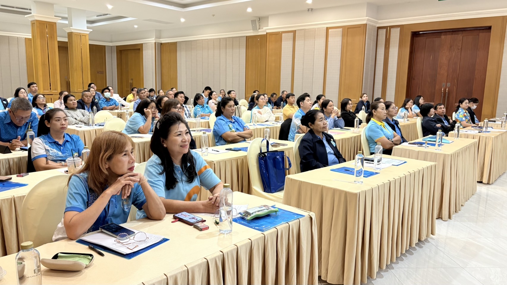 🩵 พช.ชลบุรี ร่วมกับเครือข่ายกองทุนแม่ของแผ่นดินจังหวัดชลบุรี ดำเนินโครงการอบรมหลักสูตรวิทยากรกระบวนการกองทุนแม่ของแผ่นดิน (ครู ค) 🩵