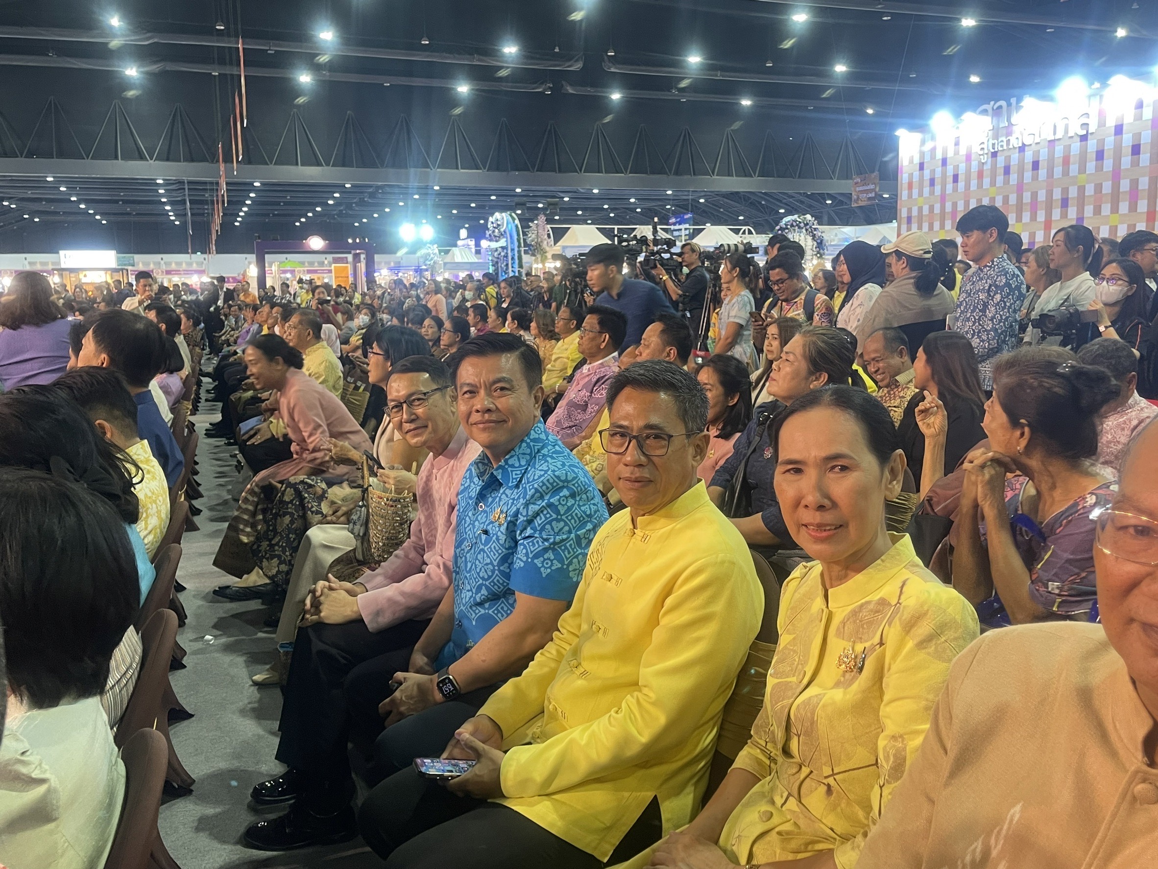 🎉👍 จังหวัดชลบุรี ร่วมพิธีเปิดงาน OTOP Midyear 2025 “OTOP ทันโลก ทันสมัย เศรษฐกิจไทยยั่งยืน”