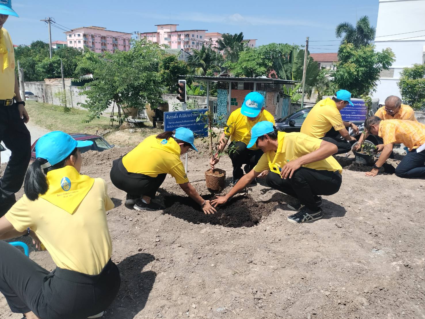 📣 พช. ชลบุรี ร่วมกับอำเภอเมืองชลบุรีจัดกิจกรรมเฉลิมพระเกียรติพระบาทสมเด็จพระเจ้าอยู่หัว เนื่องในโอกาสวันเฉลิมพระชนมพรรษา 28 กรกฎาคม 2568