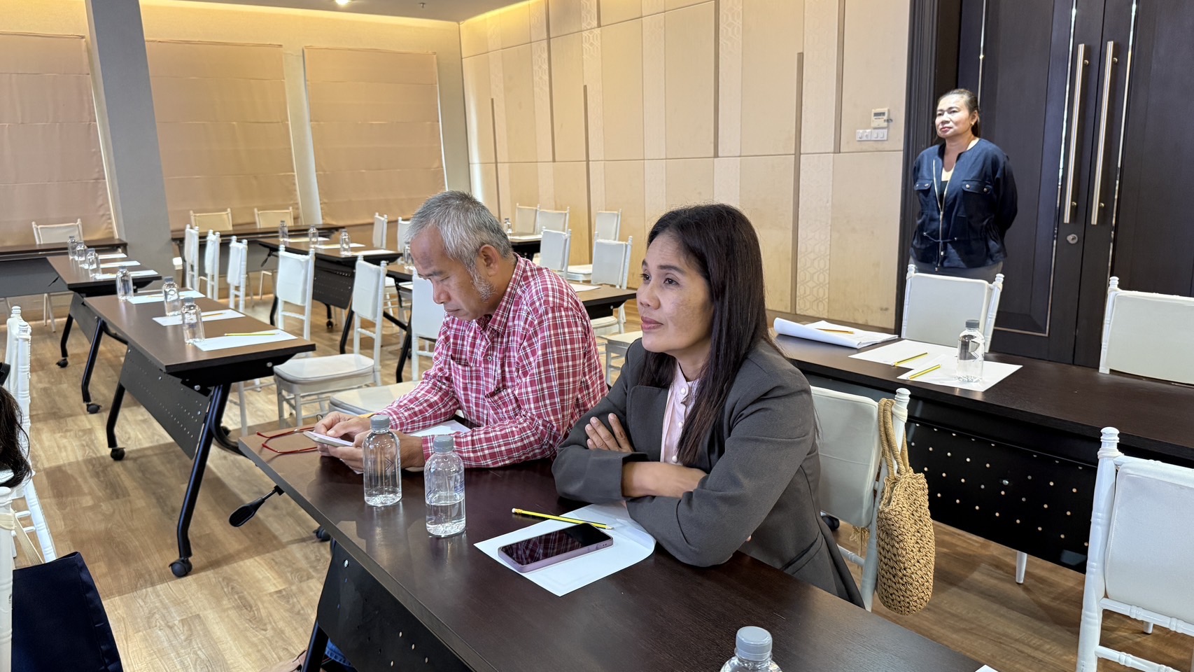 🌊 พช. ชลบุรี ดำเนินโครงการส่งเสริมการพัฒนาธุรกิจของกลุ่มผู้ผลิต ผู้ประกอบการ และเครือข่ายเกษตรปลอดภัย สู่ผู้ประกอบการชุมชน