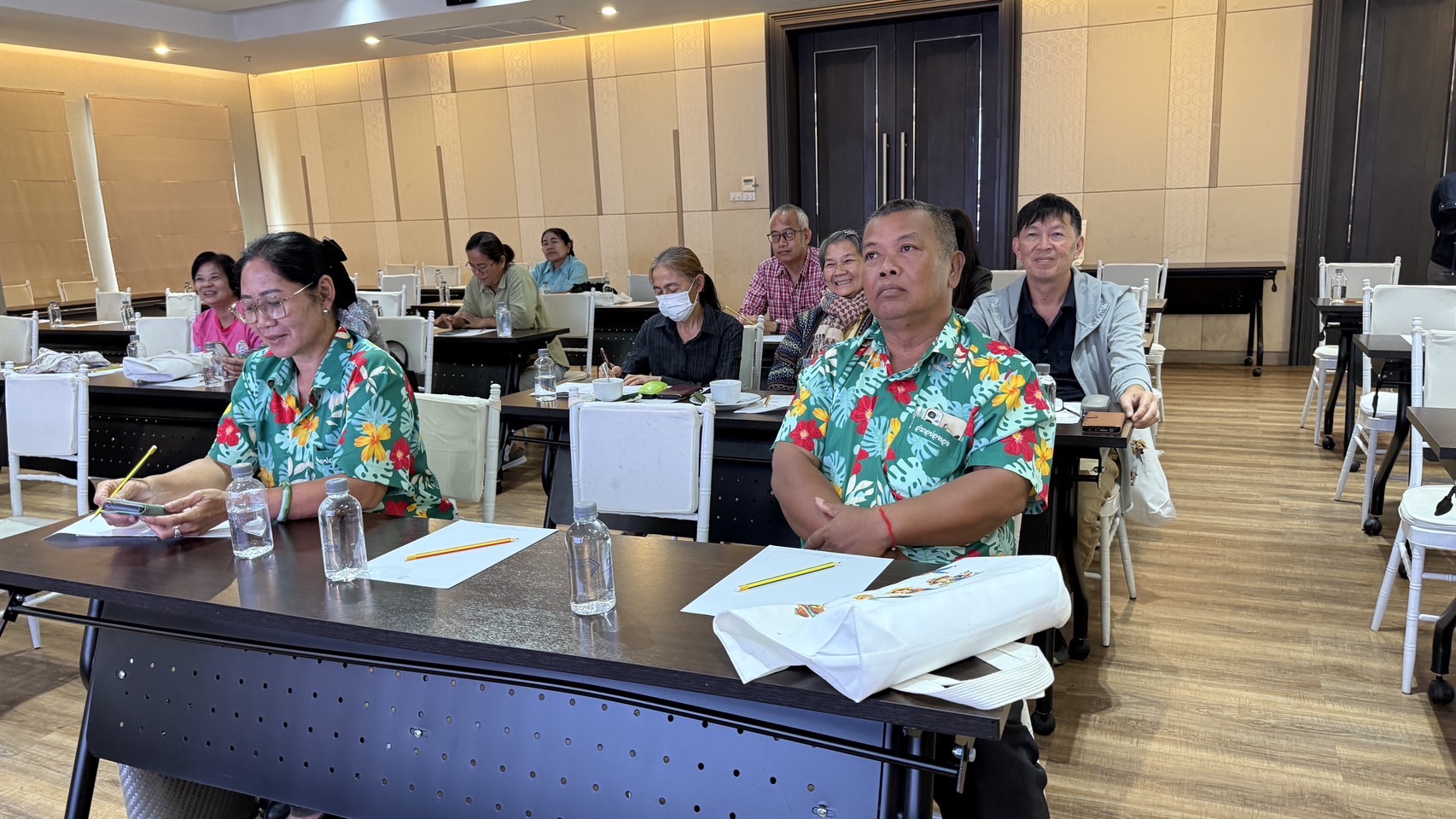 🌊 พช. ชลบุรี ดำเนินโครงการส่งเสริมการพัฒนาธุรกิจของกลุ่มผู้ผลิต ผู้ประกอบการ และเครือข่ายเกษตรปลอดภัย สู่ผู้ประกอบการชุมชน