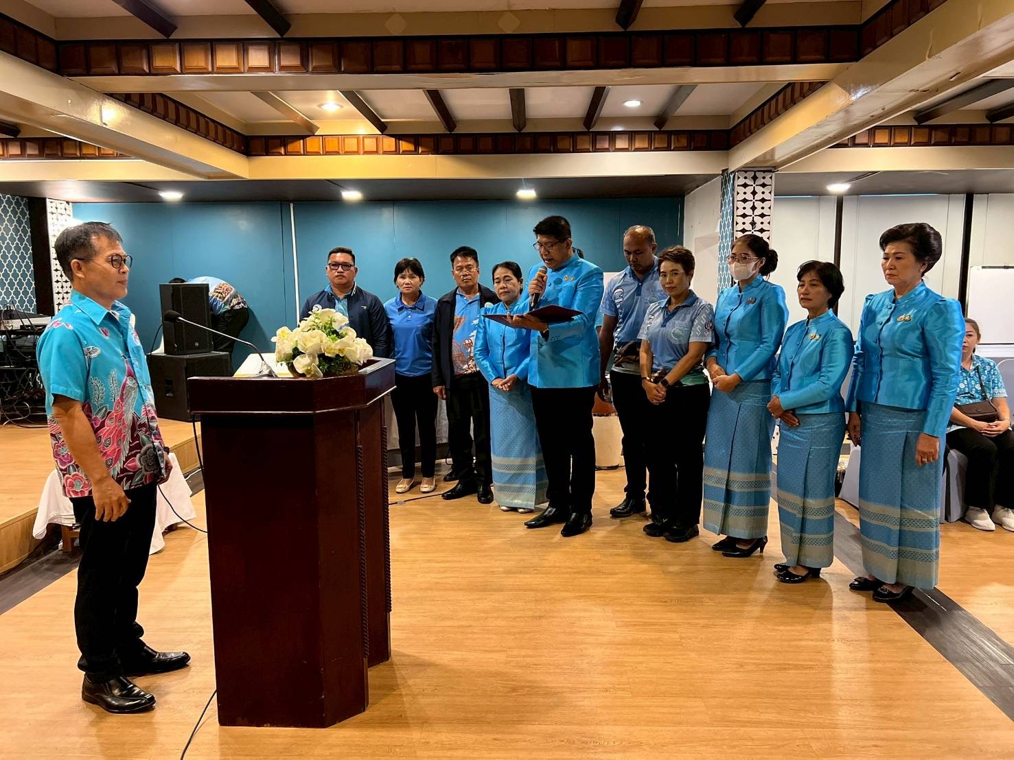 พช.ชลบุรี ร่วมกับเครือข่ายกองทุนแม่ของแผ่นดินจังหวัดชลบุรี ดำเนินโครงการอบรมเพิ่มศักยภาพคณะกรรมการเครือข่ายกองทุนแม่ของแผ่นดินจังหวัดชลบุรี และศึกษาดูงาน ประจำปี 2568