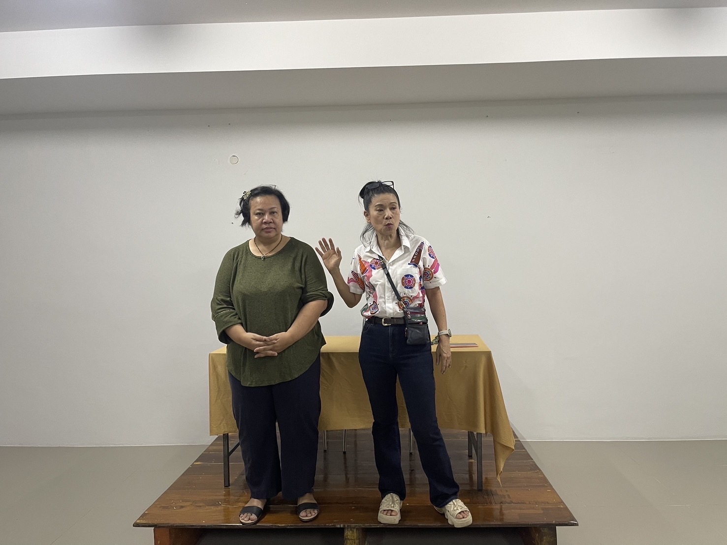 🌊 พช.ชลบุรี ร่วมติดตาม และสนับสนุนการดำเนินงานโครงการพัฒนาศักยภาพผู้ประกอบการสู่ยุค 4.0 และการจัดตั้งสถาบันส่งเสริมความรู้ภูมิปัญญา (OTOP Academy)