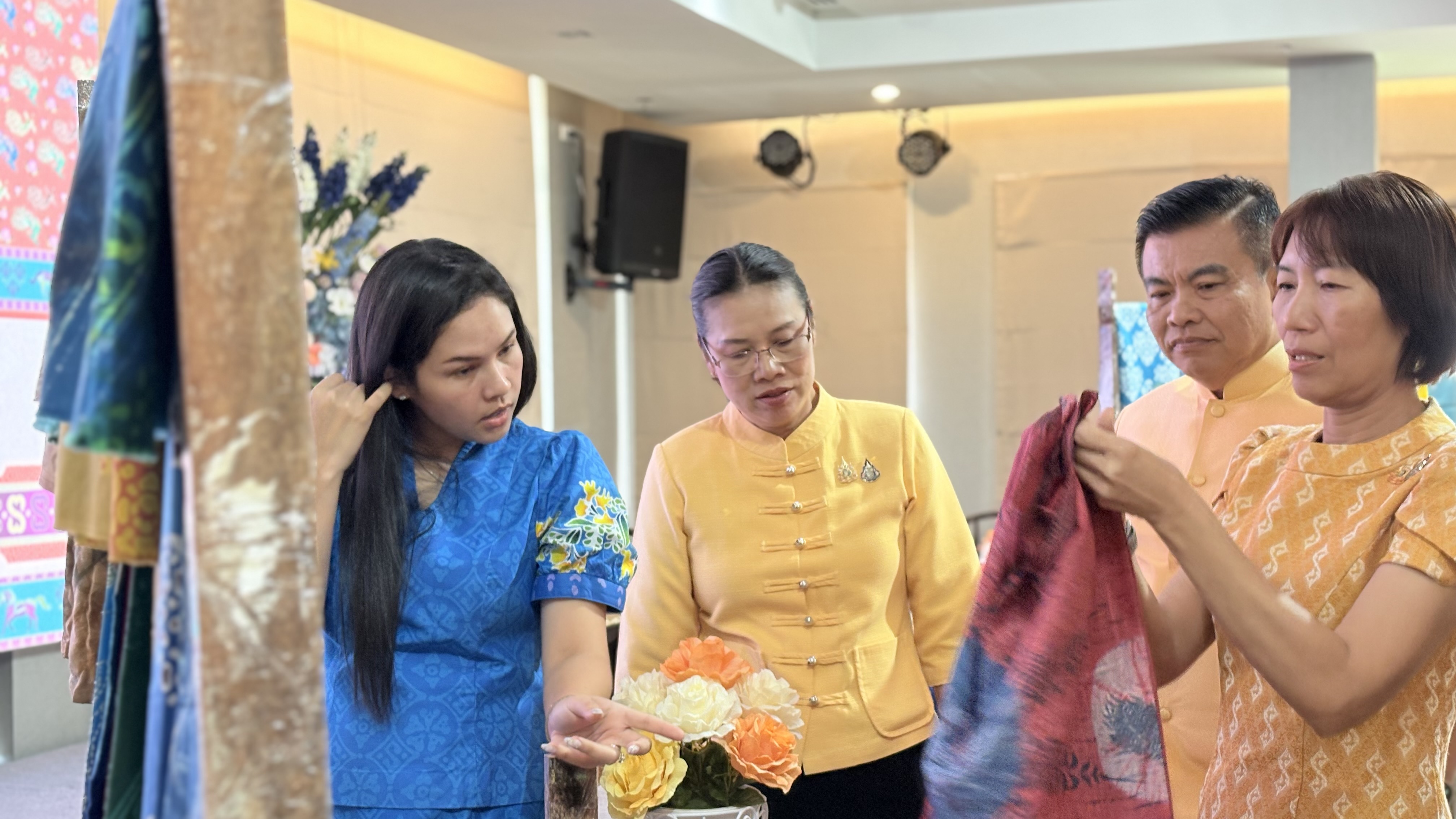 จังหวัดชลบุรี ประกวดผ้าลายพระราชทาน “ผ้าลายสิริราชพัสตราภรณ์” และงานหัตถกรรม จังหวัดชลบุรี ประจำปี 2568