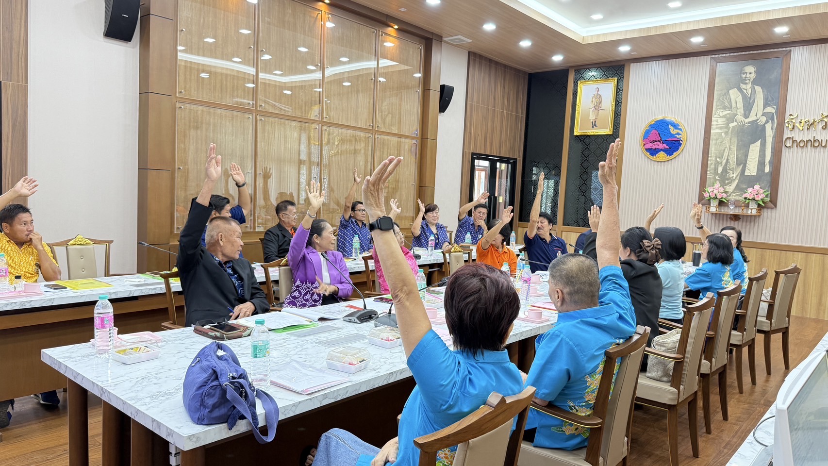 ✨✨ พช.ชลบุรี จัดประชุมเชิงปฏิบัติการจัดทำโครงการริเริ่มสร้างสรรค์ตามภารกิจผู้นำอาสาพัฒนาชุมชน